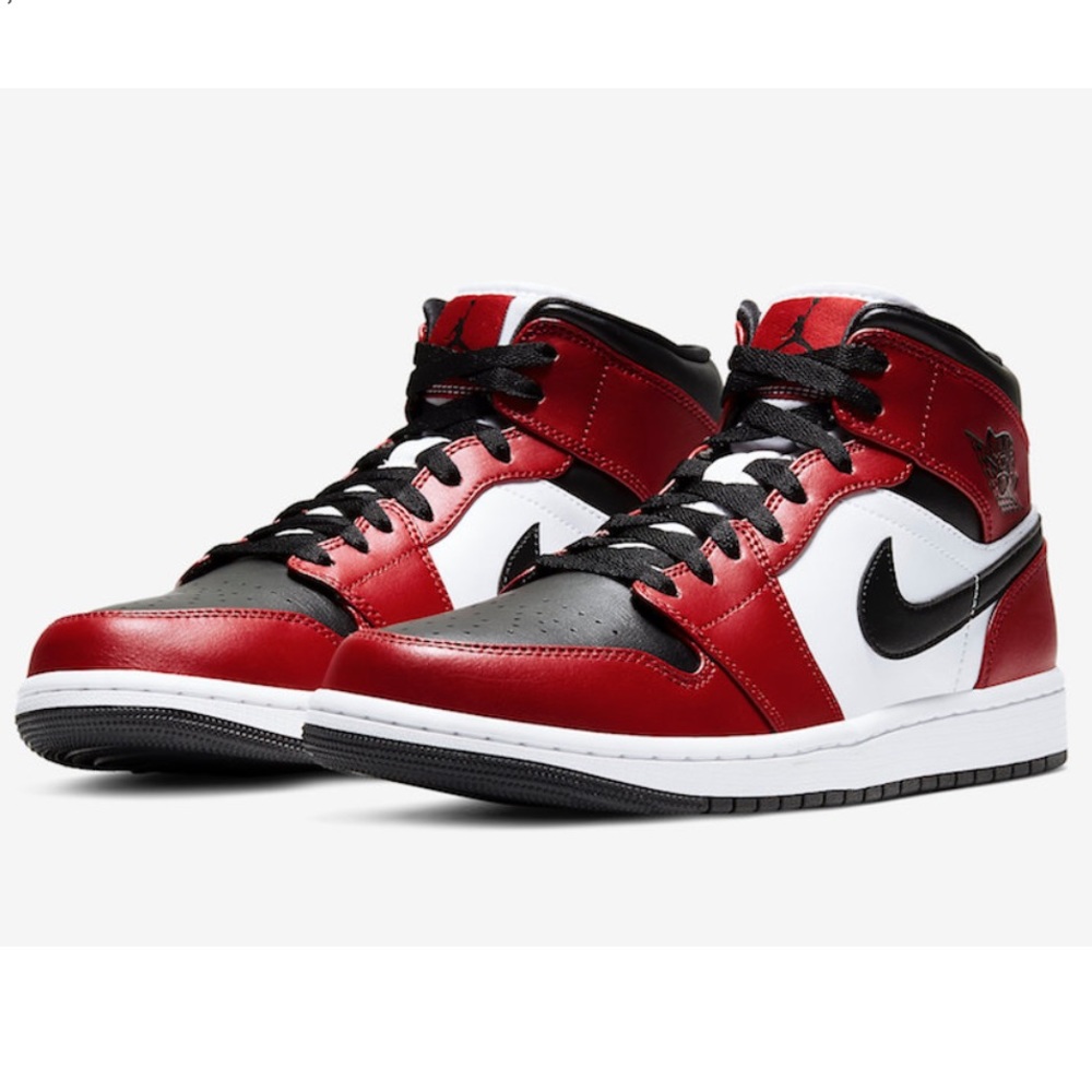 Jordan 1 “Chicago”